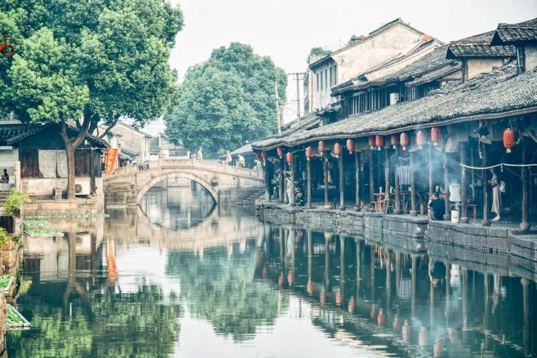 嵩明交警：紧盯“一早一午一晚”重点时段 做好冬季交通事故预防工作
